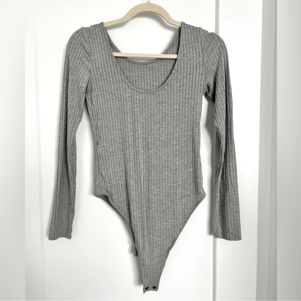 Abercrombie & Fitch Long Sleeve Scoop Back Ribbed Snap Bodysuit Soft Small Cozy